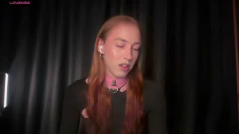 avril_pearly_ online show from 07/27/26, 10:11