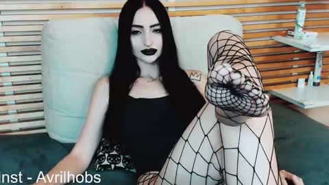 Avril online show from 11/07/25, 06:24