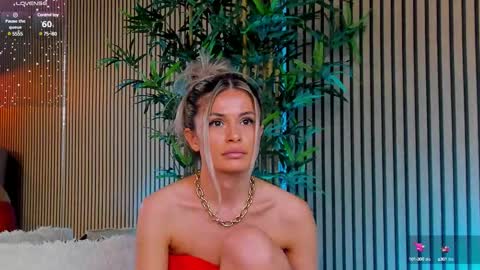 Snapshot of avrillcyrux chatting on 02/13/25, 10:02 AVRILL CYRUX online show from 02/13/25, 10:02