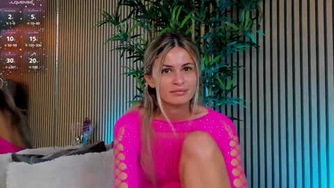 Snapshot of avrillcyrux chatting on 03/06/25, 07:57 AVRILL CYRUX online show from 03/06/25, 07:57