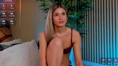 Snapshot of avrillcyrux chatting on 03/10/25, 02:48 AVRILL CYRUX online show from 03/10/25, 02:48