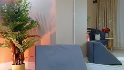 Snapshot of avrillcyrux chatting on 09/09/25, 06:24 AVRILL CYRUX online show from 09/09/25, 06:24