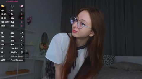 Snapshot of avrillemell chatting on 09/25/25, 10:13 Avril online show from 09/25/25, 10:13