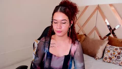 Avril  online show from 01/08/26, 11:56