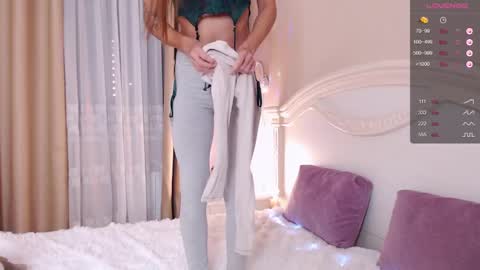 Avrora Inst online show from 12/28/24, 01:50