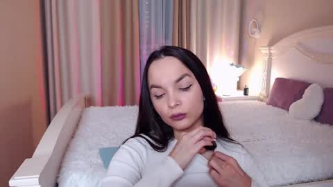 Avrora Inst online show from 10/26/25, 08:04