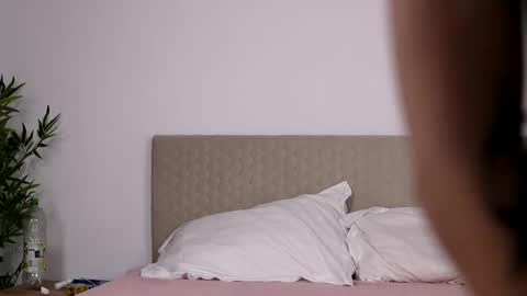 awalynch online show from 10/08/25, 08:23