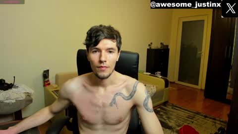 Snapshot of awesome_justin chatting on 12/04/24, 02:48 Justin online show from 12/04/24, 02:48