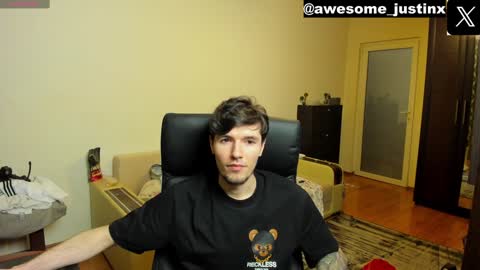 Snapshot of awesome_justin chatting on 12/05/24, 09:17 Justin online show from 12/05/24, 09:17