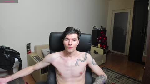 Snapshot of awesome_justin chatting on 12/24/24, 12:44 Justin online show from 12/24/24, 12:44