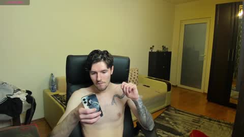 Snapshot of awesome_justin chatting on 01/10/25, 10:36 Justin online show from 01/10/25, 10:36