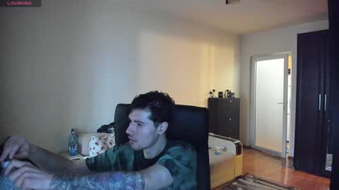 Snapshot of awesome_justin chatting on 02/03/25, 11:31 Justin online show from 02/03/25, 11:31