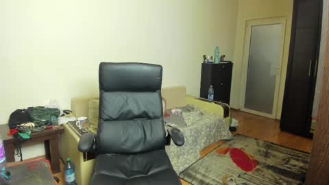 Snapshot of awesome_justin chatting on 09/30/25, 10:37 Justin online show from 09/30/25, 10:37