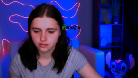 Snapshot of awesomeemma_ chatting on 05/08/26, 11:15 awesomeemma_ online show from 05/08/26, 11:15