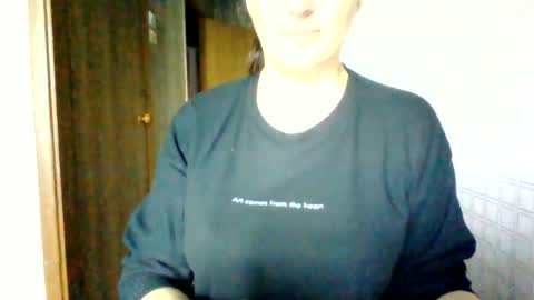 Snapshot of awesomeladyy chatting on 06/16/26, 08:39 awesomeladyy online show from 06/16/26, 08:39