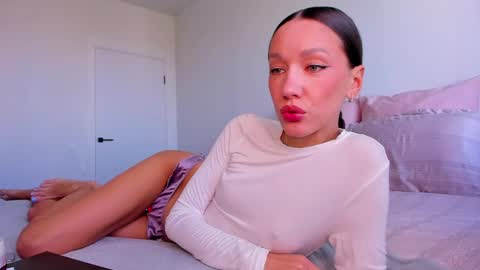 Snapshot of awgustina_sweetheart22 chatting on 05/06/26, 08:30 Awgustina online show from 05/06/26, 08:30