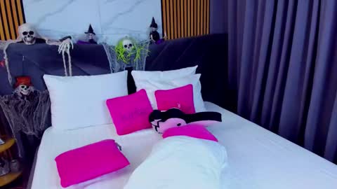 Ella online show from 10/29/25, 05:10