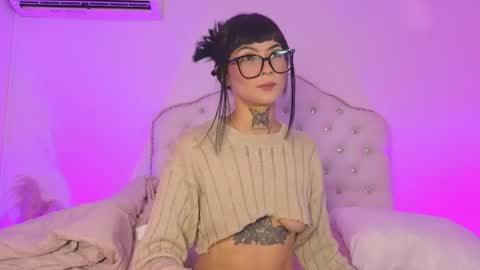 axarasss online show from 05/19/26, 07:42