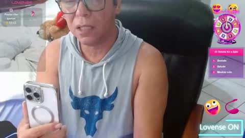 Snapshot of axel264 chatting on 02/22/26, 02:34 Alex online show from 02/22/26, 02:34