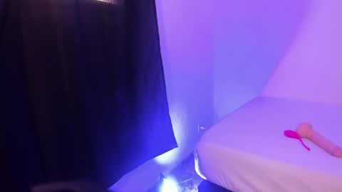 axel__fierro online show from 04/16/26, 09:39