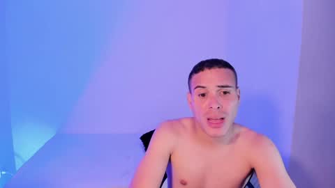 axel__fierro online show from 04/20/26, 09:38