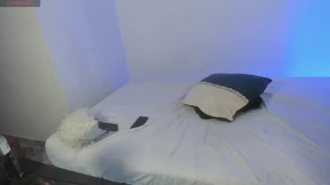 axel__fierro online show from 05/16/26, 08:18
