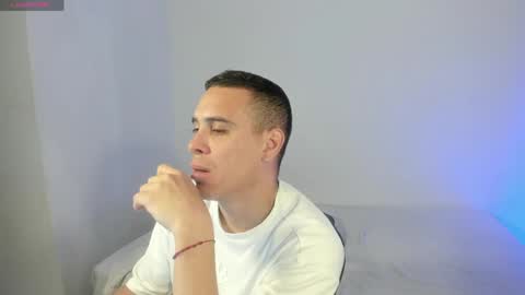 axel__fierro online show from 05/17/26, 07:54