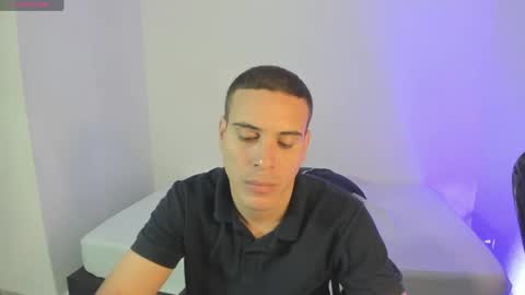 axel__fierro online show from 05/22/26, 07:19