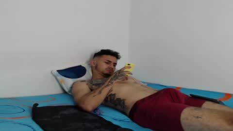 Axel online show from 01/11/25, 03:52