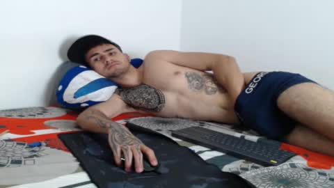 Axel online show from 02/01/25, 09:08