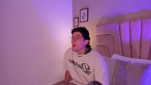 Snapshot of axel_creed chatting on 02/11/26, 11:04 Yooung King online show from 02/11/26, 11:04