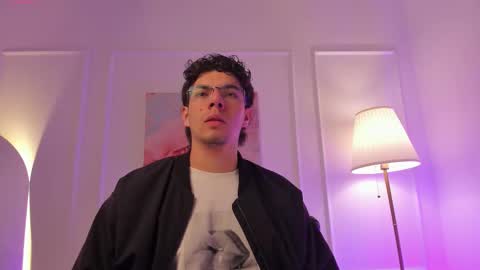 Snapshot of axel_creed chatting on 02/15/26, 11:30 Yooung King online show from 02/15/26, 11:30