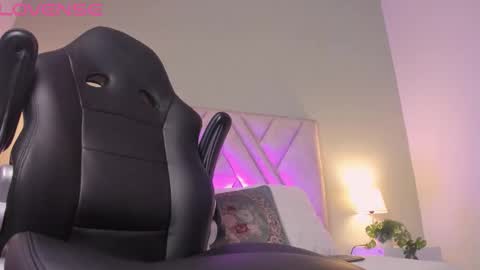 Snapshot of axel_creed chatting on 02/27/26, 02:55 Yooung King online show from 02/27/26, 02:55