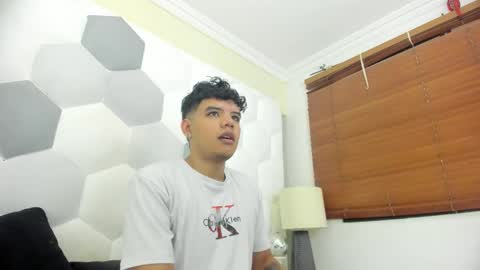 Snapshot of axel_forte chatting on 12/18/25, 12:33 Axel Forte online show from 12/18/25, 12:33