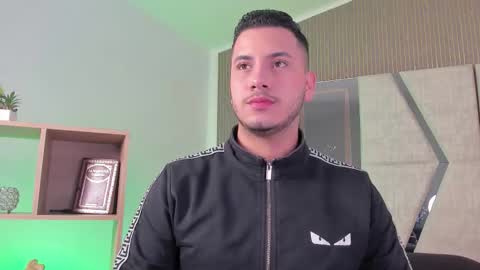 axel_grey_ online show from 03/15/26, 12:33