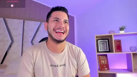 axel_grey_ online show from 04/18/26, 07:07