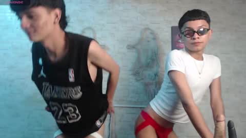 axel_milo_and_kairo online show from 02/16/26, 04:03