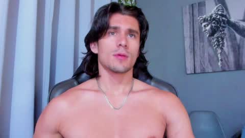 Snapshot of axel_owen chatting on 12/13/24, 10:02 Axel online show from 12/13/24, 10:02