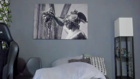 Snapshot of axel_owen chatting on 12/31/24, 02:40 Axel online show from 12/31/24, 02:40