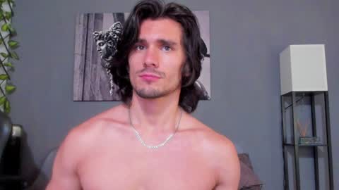 Snapshot of axel_owen chatting on 01/16/25, 04:07 Axel online show from 01/16/25, 04:07