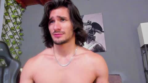 Snapshot of axel_owen chatting on 01/25/25, 12:27 Axel online show from 01/25/25, 12:27