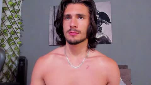 Snapshot of axel_owen chatting on 02/07/25, 09:48 Axel online show from 02/07/25, 09:48