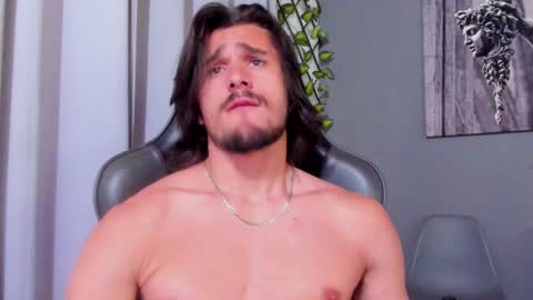 Snapshot of axel_owen chatting on 02/17/25, 08:58 Axel online show from 02/17/25, 08:58