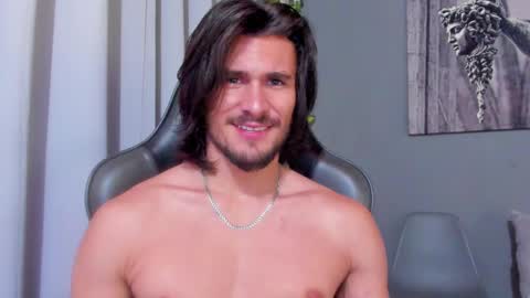 Snapshot of axel_owen chatting on 02/21/25, 11:54 Axel online show from 02/21/25, 11:54