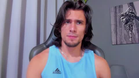 Snapshot of axel_owen chatting on 03/01/25, 08:42 Axel online show from 03/01/25, 08:42