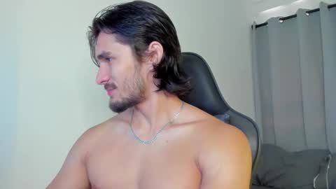 Snapshot of axel_owen chatting on 09/30/25, 04:12 Axel online show from 09/30/25, 04:12