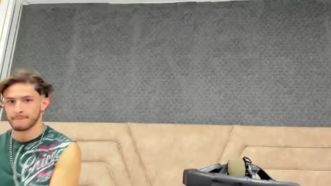 Axel  online show from 04/13/26, 01:49