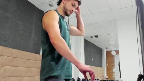 Axel  online show from 04/16/26, 01:34