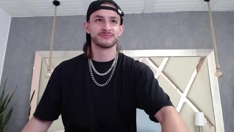 Axel  online show from 06/03/26, 01:08