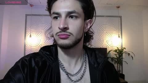 Axel  online show from 06/10/26, 01:06